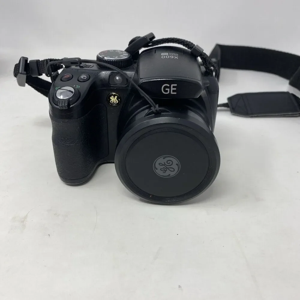 General Electric Power PRO X600 Camera 14.1 MP Camera Black + Charger Tested!!.